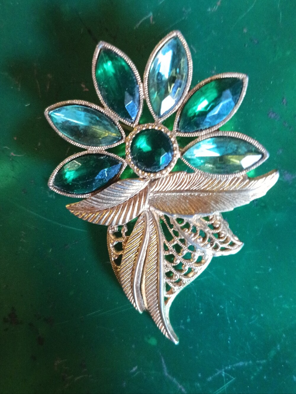 Vintage Gold Leaf Flower Brooch with Emerald Green Crystals
